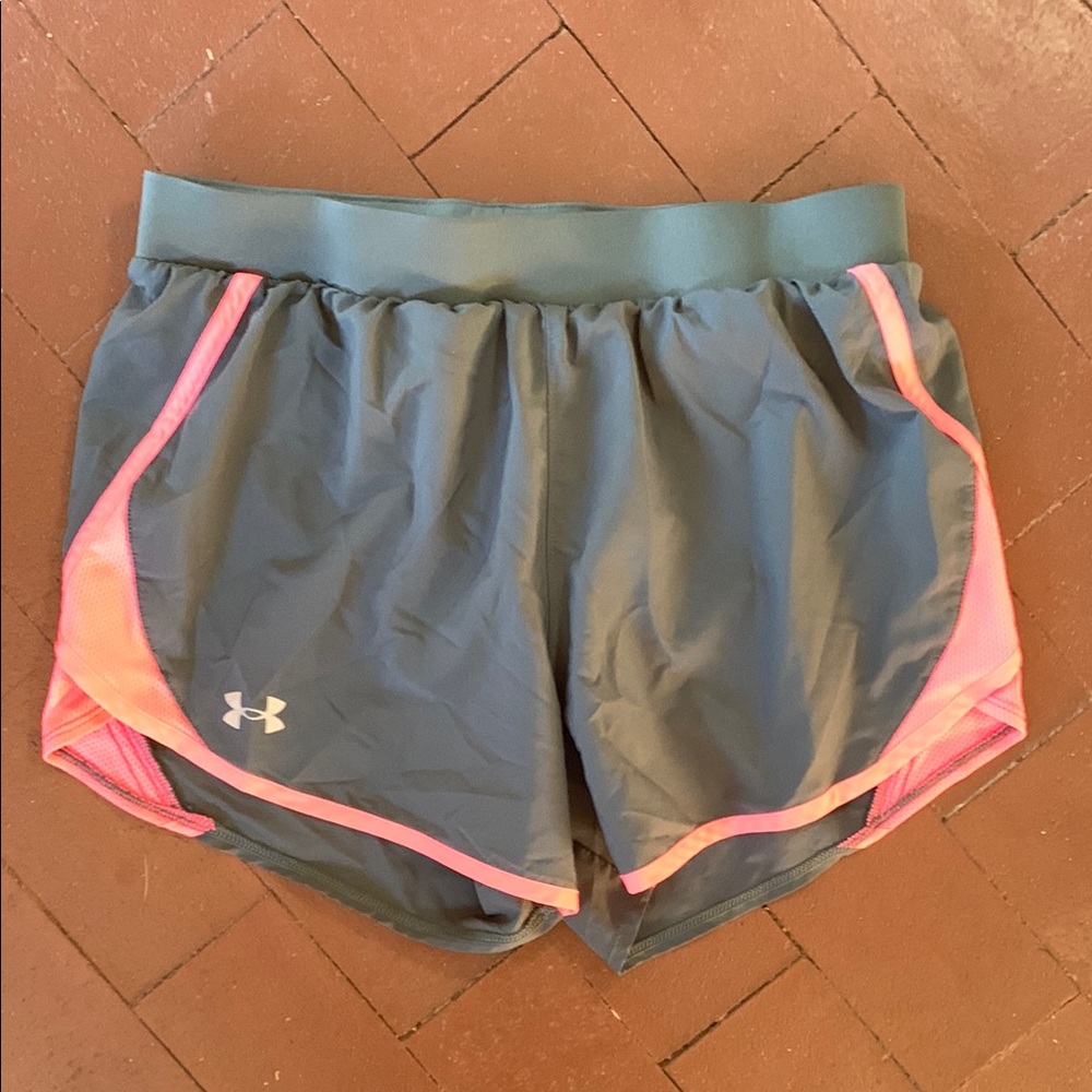 Under Armour Women's Gray and Pink Shorts size S